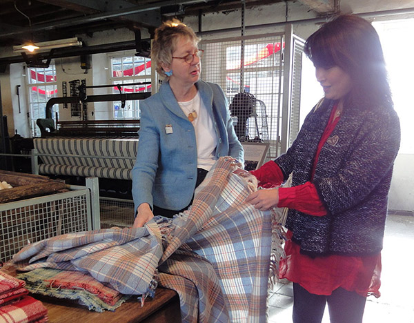 e246a88be4f34ac5a1e486b9f881d78c.jpg a004.jpg